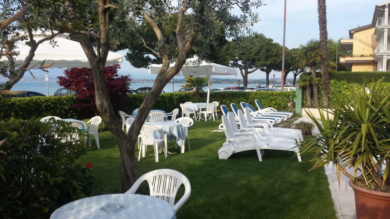 Hotel Cristallo Peschiera del Garda Exterior foto