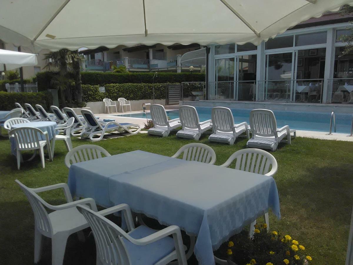 Hotel Cristallo Peschiera del Garda Exterior foto